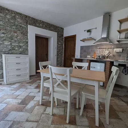 Antica Osteria Apartments Dongo Exterior foto